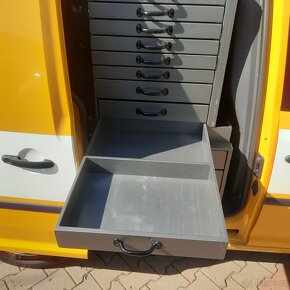 Regály, šuplíky orig. VW Caddy, nebo do dílny - 4