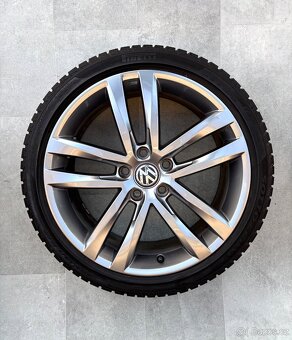 Originál Volkswagen Golf R18 ET51 Salvador Zimní Pirelli - 4