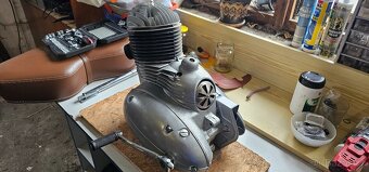 Jawa 250/353 kývačka motor po G.O - 4