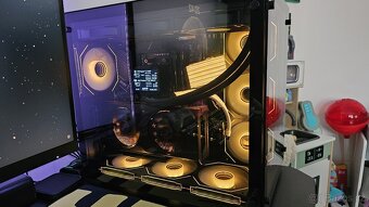 HERNÍ PC - AMD Ryzen™ 5 7500F + AMD Radeon RX 7800 XT - 4