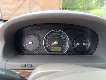 Hyundai Sonata - 4
