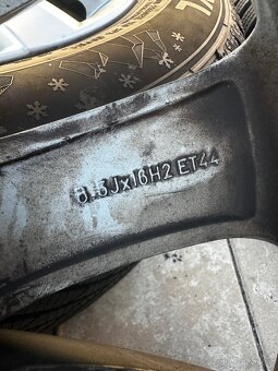 Zimní sada 215/60 R16 - 4
