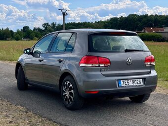 Volkswagen Golf - 4