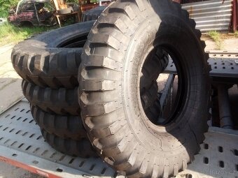 Pneu Jeep Willys, Dodge WC, GMC cckw - 4