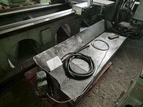 Soustruh hrotovy SUS 80/2750 - 4