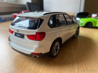 Model 1:24 bmw x5 - 4