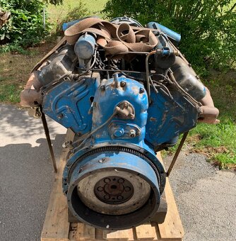 MOTOR TATRA 148 na opravu nebo ND - 4
