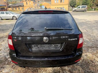 ŠKODA SUPERB II 2.0 TDI DSG COMBI ELEGANCE 2011 - 4