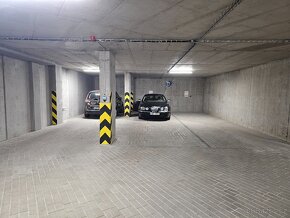 Parkováni v Kolíne garaž - 4
