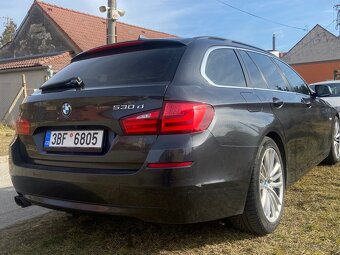 BMW f11 530d 180kw 2011 sport, masaž, max vybava - 4