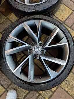 Škoda Vega 5x112 r19 - 4