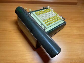 Mechanické kalkulačky NISA - 4