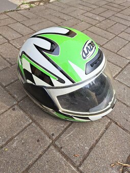 Starší integrální přilba LAZER na motorku - 4