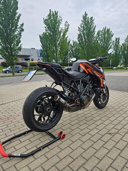 KTM 1290 Super Duke R - 4