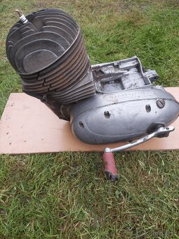motor 450, čz 125, 476, manet, prase, čz 175, blatník pérák - 4