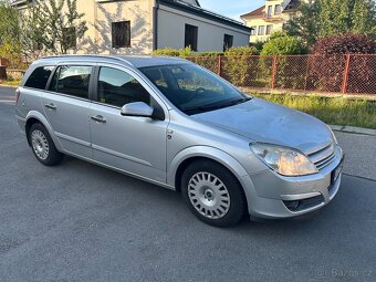 Opel Astra H Caravan - 4
