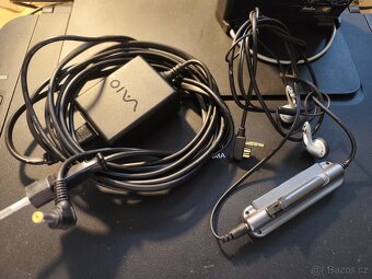 Sony Vaio VGF-AP1 PORTABLE MUSIC PLAYER - 4
