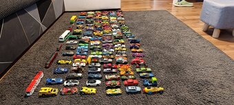 autíčka hotwheels - 4