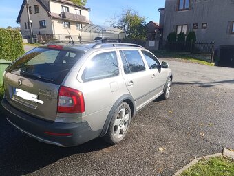 Škoda Octavia Scout - 4