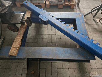 Rovnací stolice na auta - 4