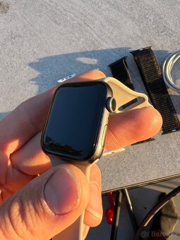 Apple Watch 5 44mm - 4