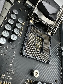ASUS ROG MAXIMUS IX APEX Z270, socket 1151 - 4