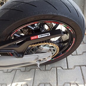 Aprilia dorsoduro 1200 - 4