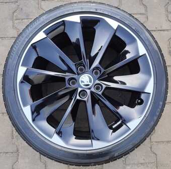Originál sada disků Škoda Superb III 5x112 R19 Supernova - 4