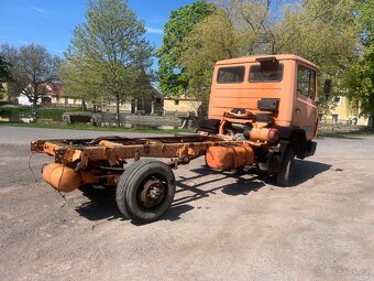 Mercedes Benz 814 zameták šasí - 4