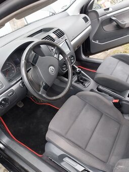 VW Golf 5 - 4