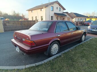 Nissan Stanza 2.4i 12V USA - 4