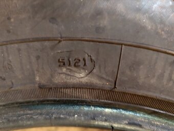 Pneu 195/65 R15 - 4