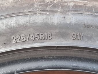 Letní Goodyear 225/45/18 - 4