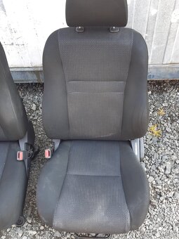Sedačky Toyotaa Avensis - 4