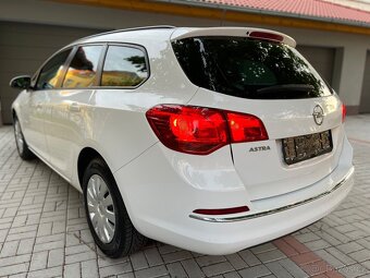OPEL ASTRA J 1.4i 74KW /SPORTS-TOURER/FACELIFT/ČR/2.MAJITEL/ - 4