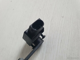 MERCEDES BENZ SNÍMAČ VÝŠKY VOZU SENZOR SVĚTLO A0045429918 - 4