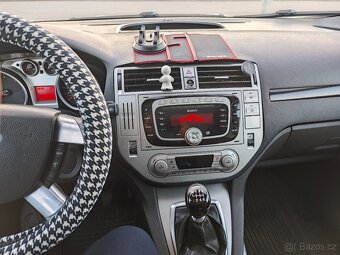 Ford Kuga 2.majitel servisní knížka 4x4 - 4