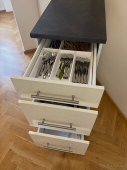 Skrinka so zásuvkami, KNOXHULT - IKEA - 4