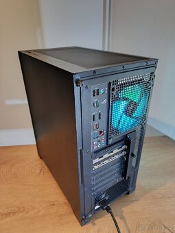 Herní PC: RX 9060xt, Ryzen 7 5800x, 32Gb ram, ZÁRUKA - 4