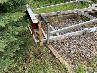 Přívěsný vozík bržděný - 4