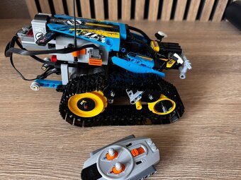 Lego Technic 42095 auto na dálkové ovládání - 4
