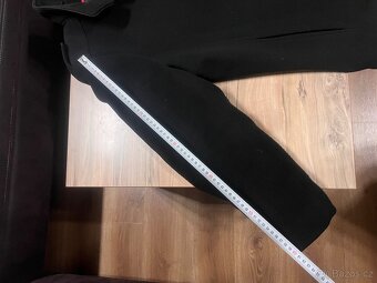 Kabát černé barvy - 4