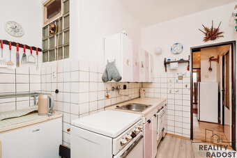 Prodej bytu 3+1 71m² se zahrádkou a dvougaráží – Nádražní - 4