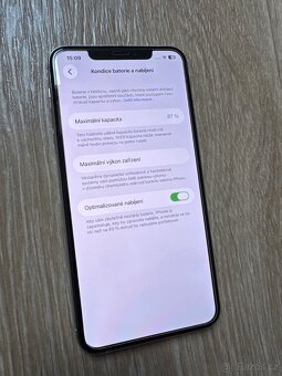 Apple iPhone 11 Pro Max 256GB - 4