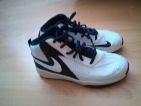 Nike 35 - 4