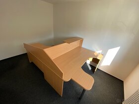 Kancelářský stůl - 4