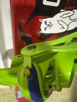 SnowBoard s Burton Custom vázáním. - 4