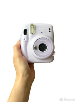 Instax Mini 11 Lilac + 40 fotopapírků – jako nový - 4