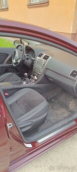 Toyota Avensis - 4