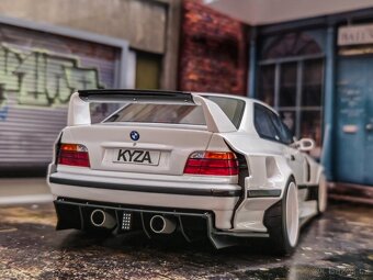 BMW E36 M3 Khyzyl 1:18 ottomobile - 4